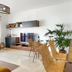 https://apartamentos-mares-de-lava-puerto-del-carmen.in-canary-islands.com