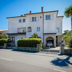 Sandra , Rovigno Croazia